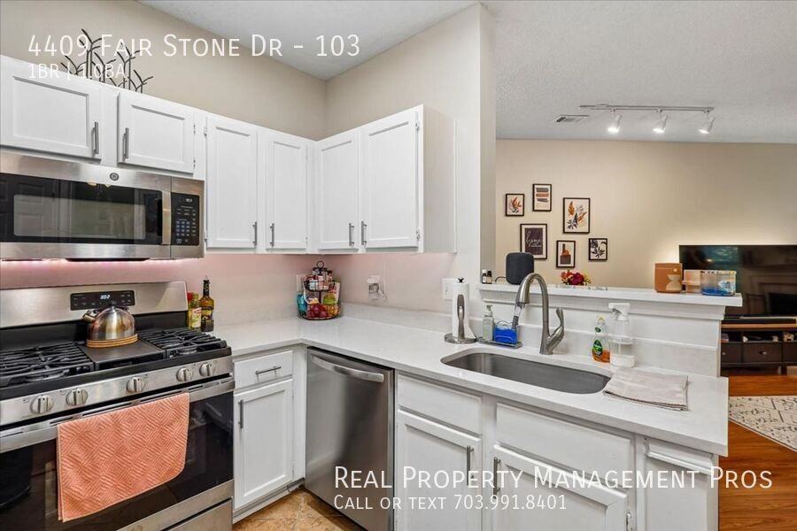 4409 Fair Stone Dr #103 - Photo 6 of 36