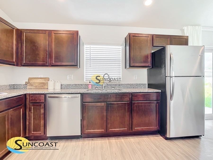 2024 Ne 5th Ave - Photo 5 of 17