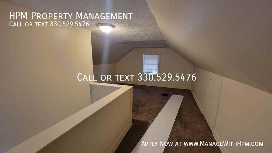 960 Jason Ave - Photo 2 of 16