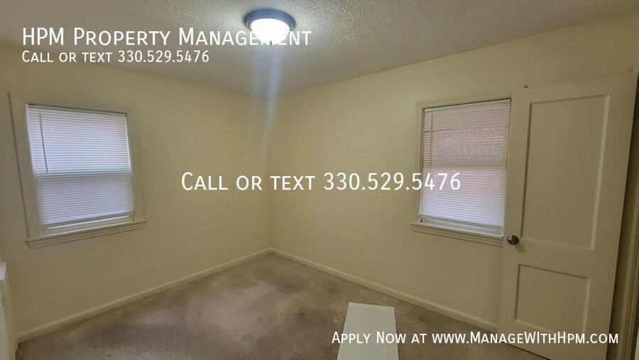 960 Jason Ave - Photo 3 of 16