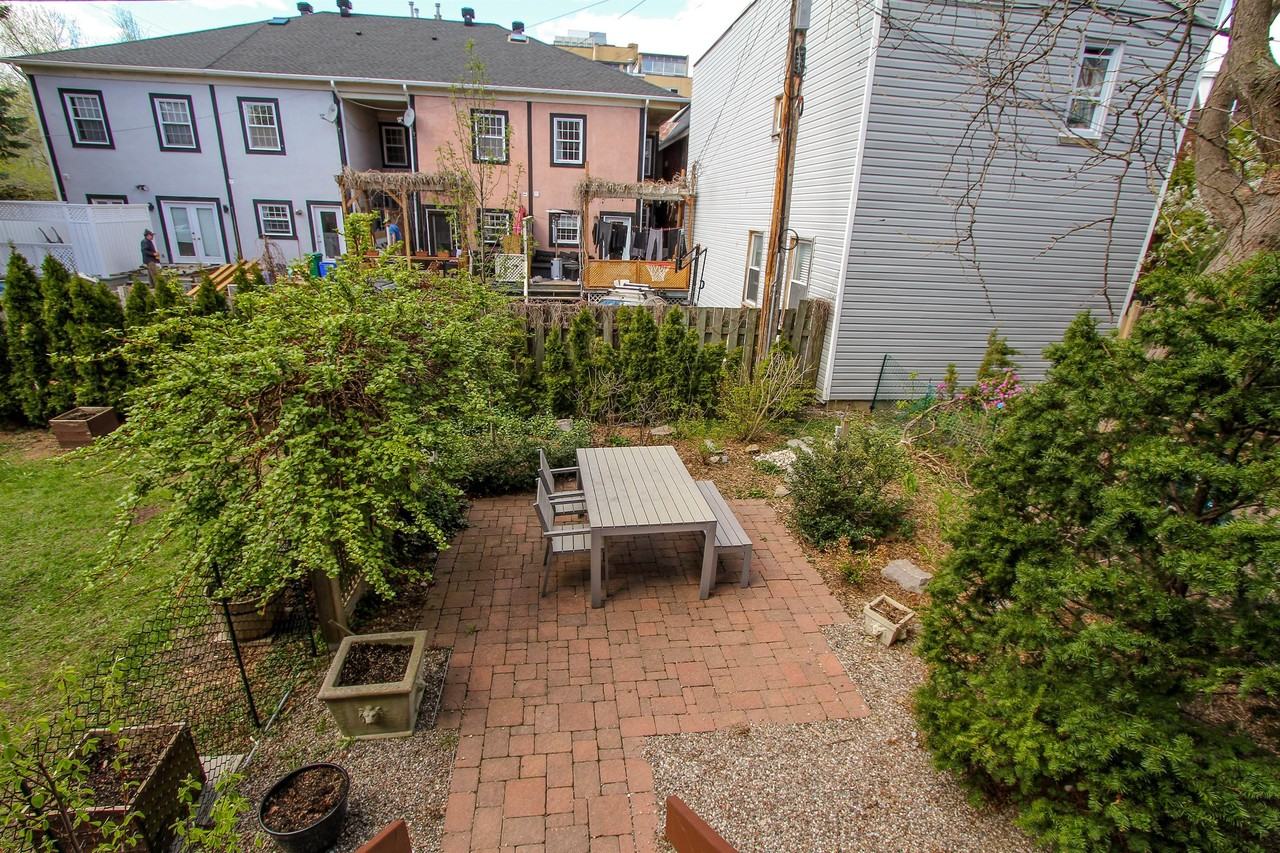 377 Wilbrod St #1 - Photo 7 of 35