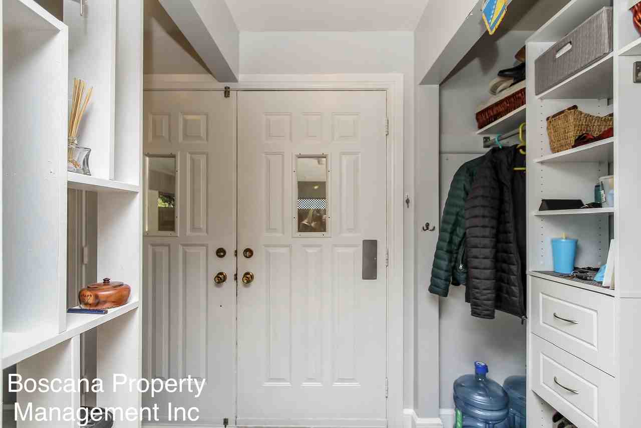 39 Sycamore Dr - Photo 7 of 22
