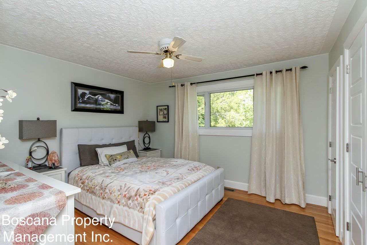 39 Sycamore Dr - Photo 6 of 22