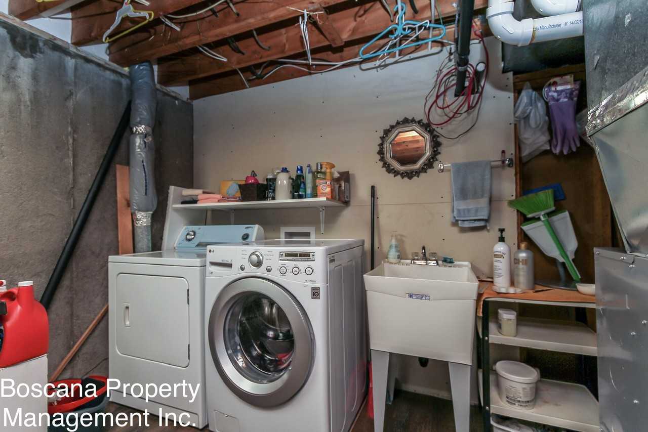 39 Sycamore Dr - Photo 5 of 22