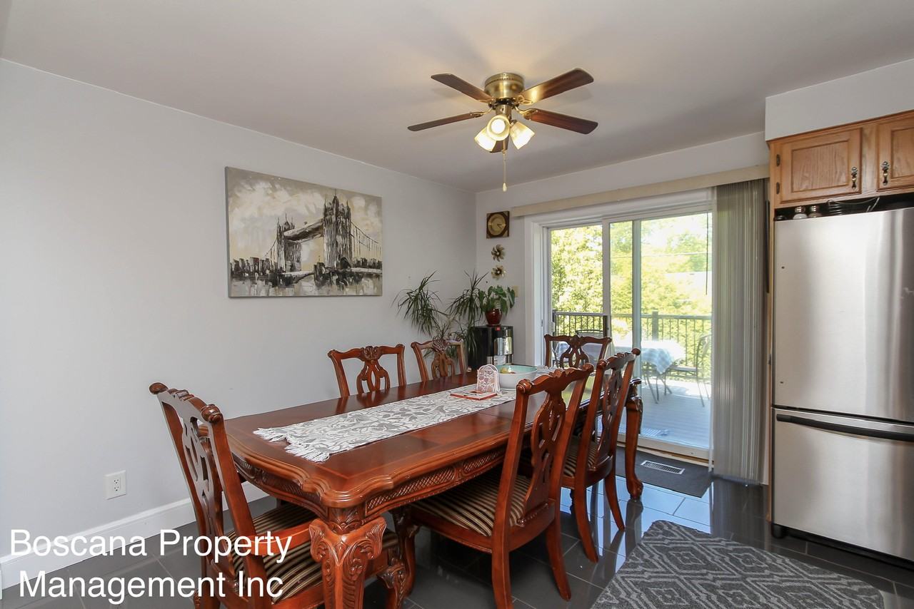 39 Sycamore Dr - Photo 3 of 22