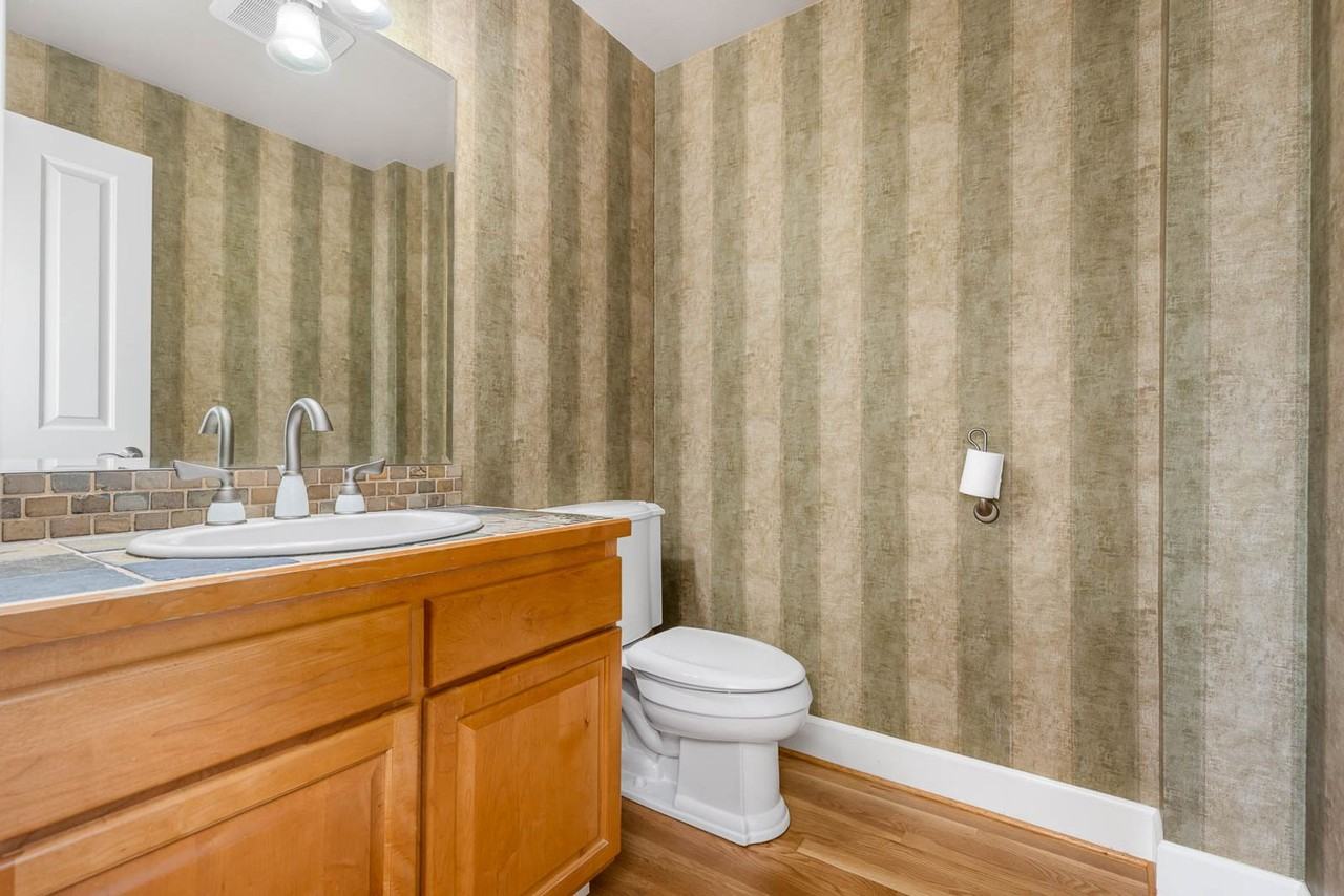 813 2nd Ave N #B - Photo 7 of 21