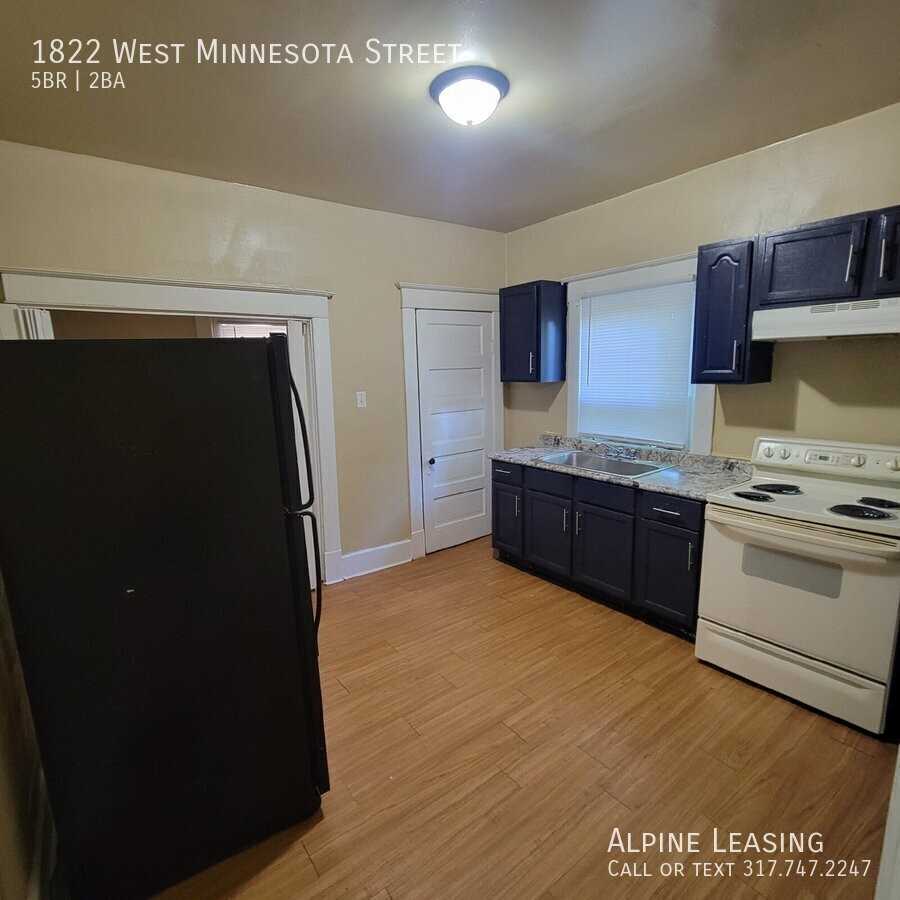 1822 W Minnesota St - Photo 3 of 9