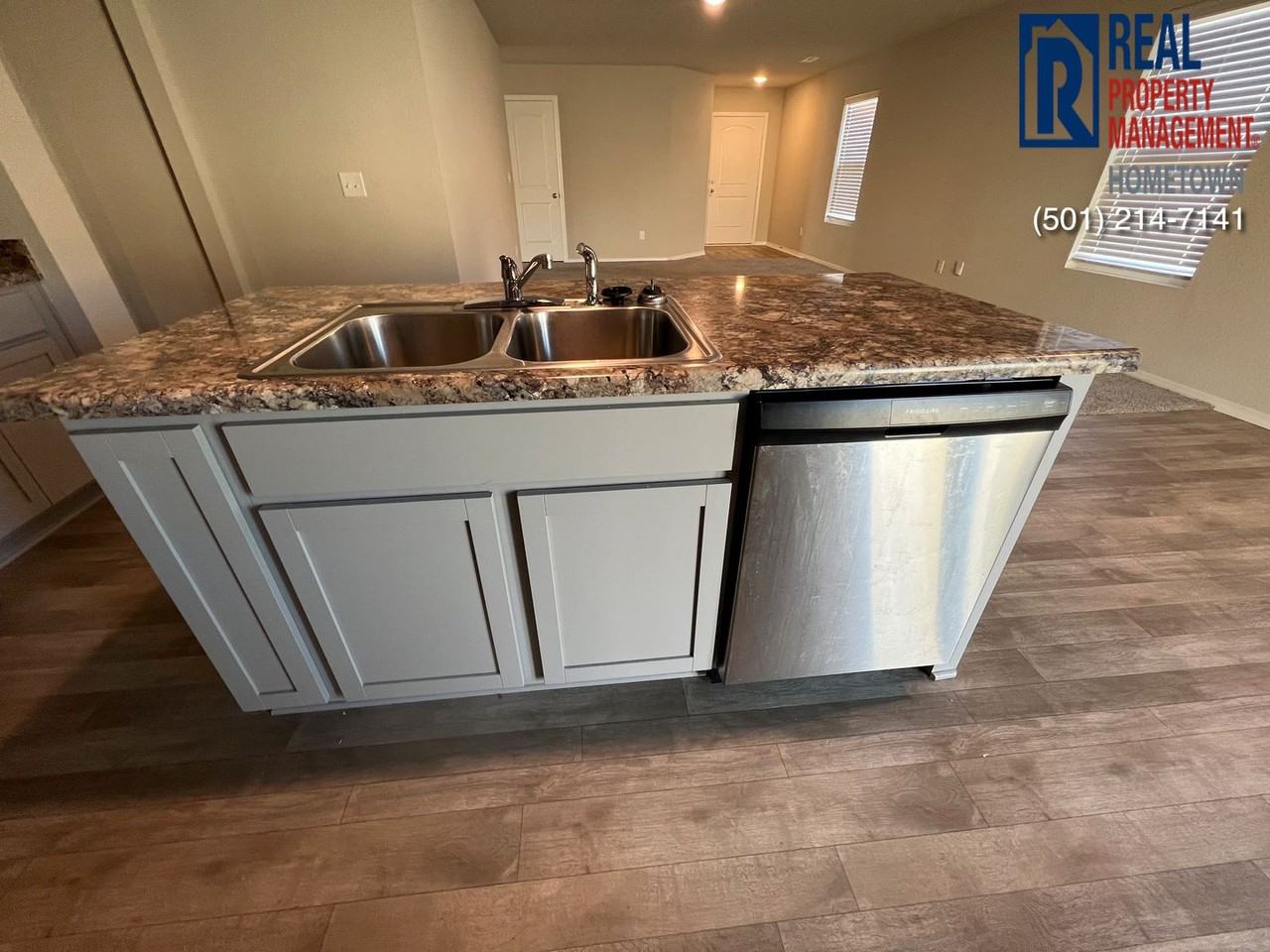 2248 Bentwood Dr - Photo 4 of 19