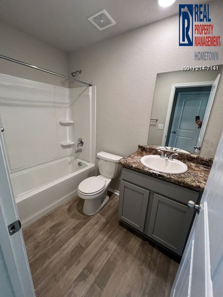 2248 Bentwood Dr - Photo 7 of 19