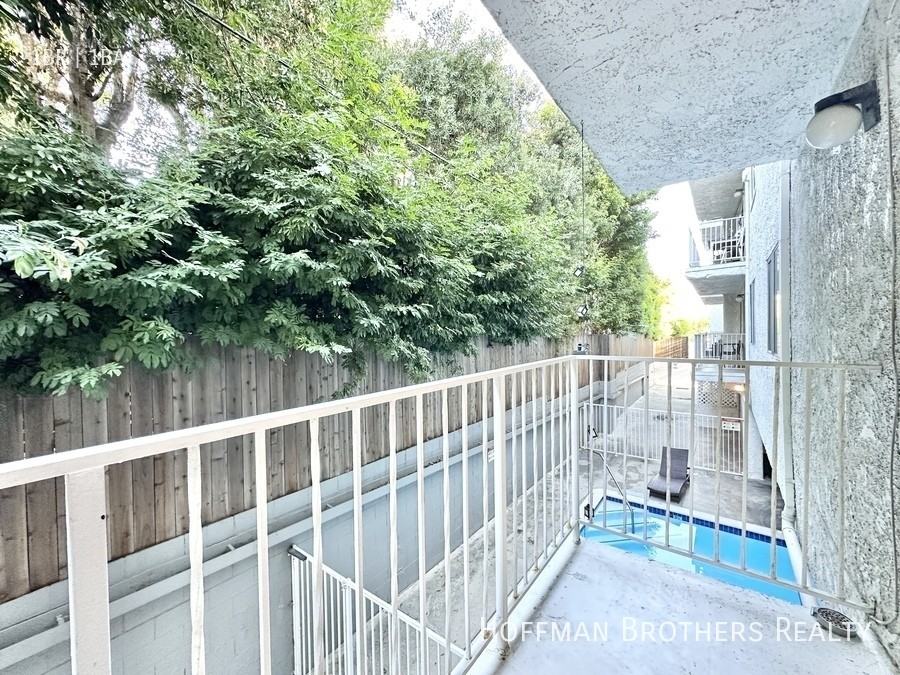 1515 S Beverly Dr #305 - Photo 4 of 13