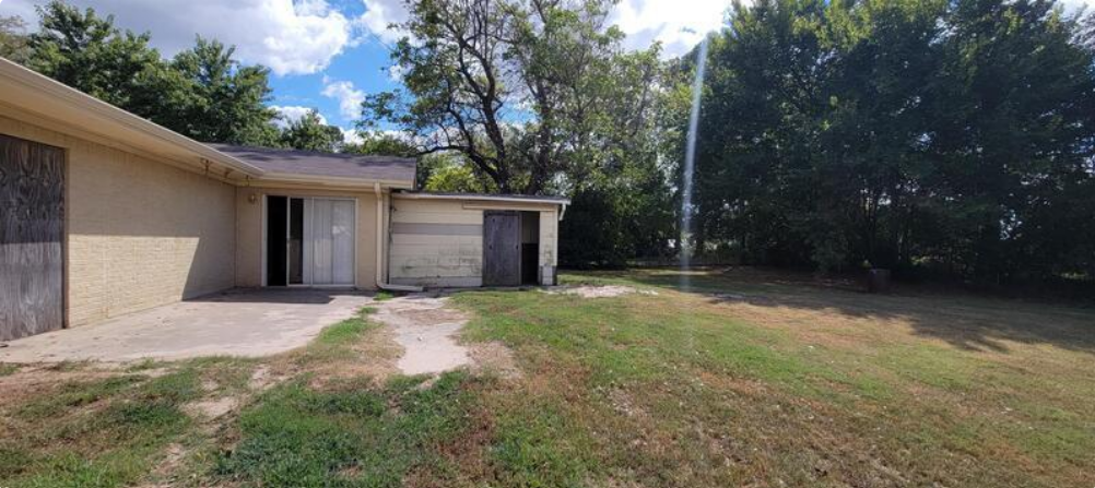 129 Missouri St - Photo 3 of 21