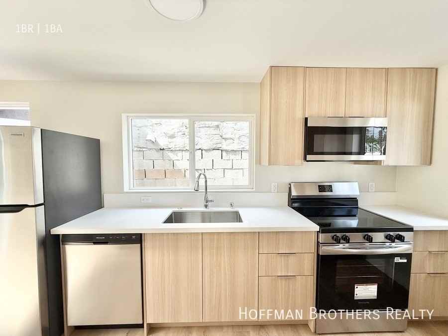 3018 3/4 9th Ave - Photo 3 of 6