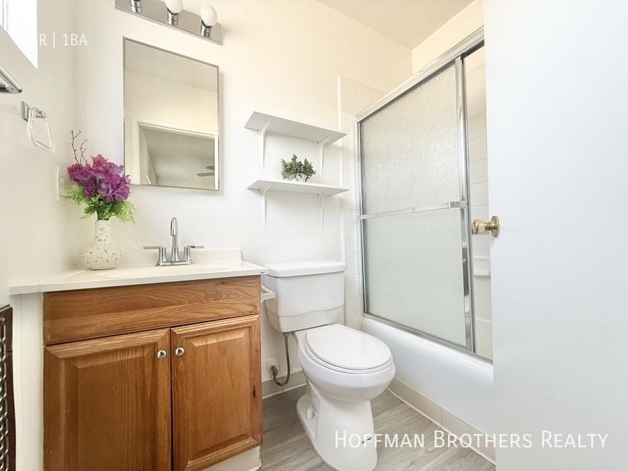 18522 Clark St #4 - Photo 5 of 5