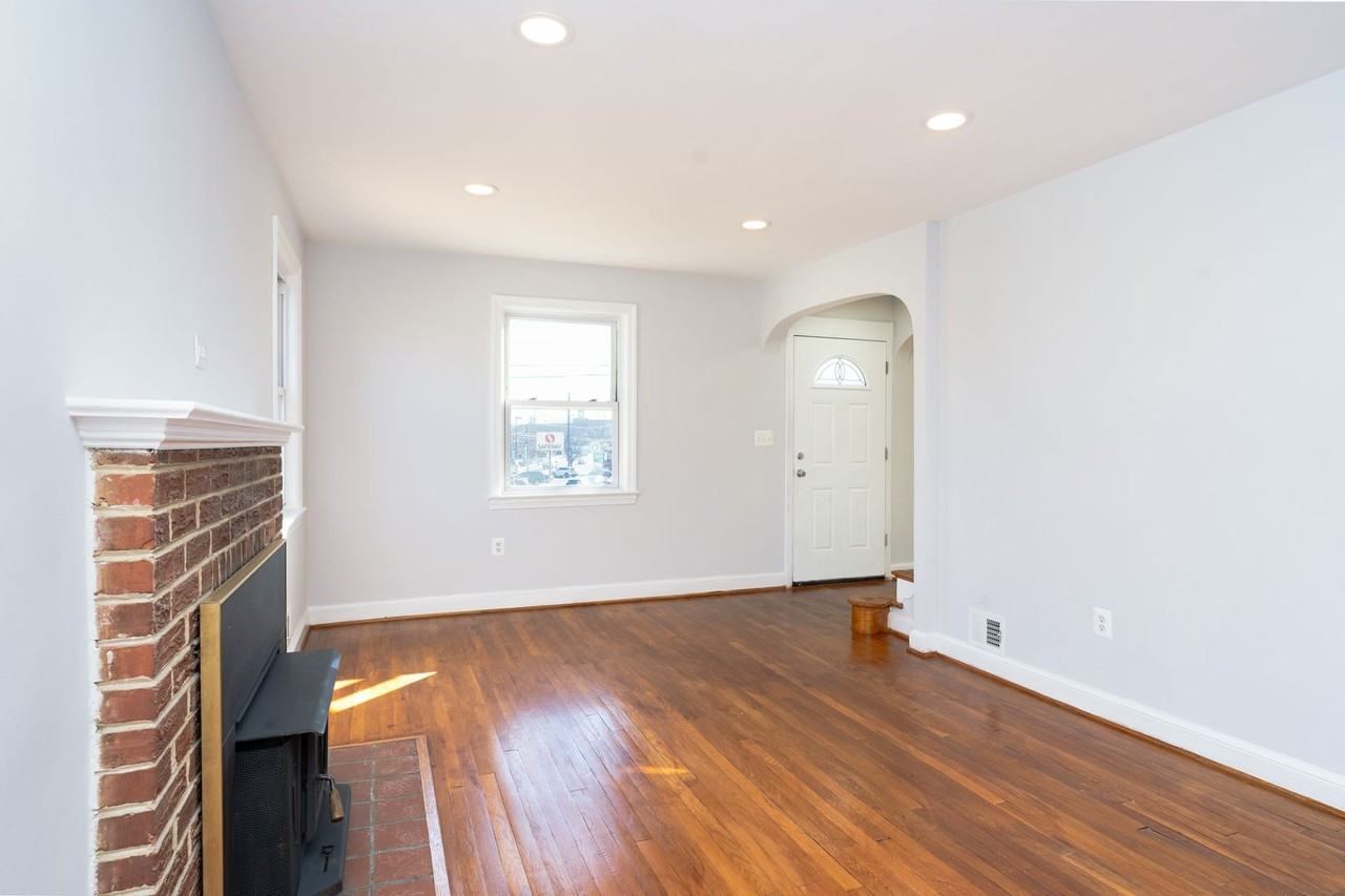 10026 Lorain Ave - Photo 3 of 47