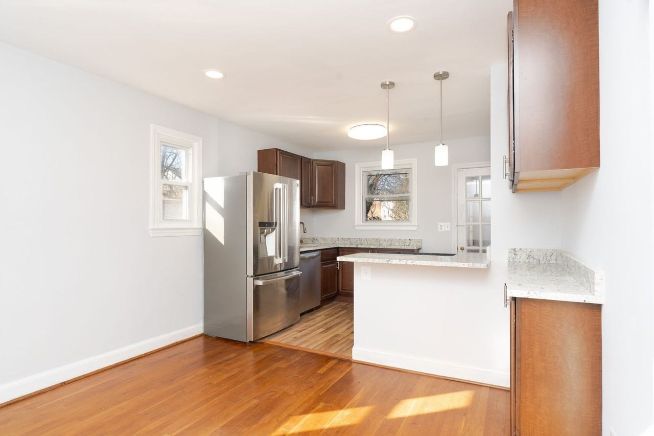 10026 Lorain Ave - Photo 7 of 47