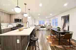 4325 Roanoke Pkwy - Photo 1 of 1