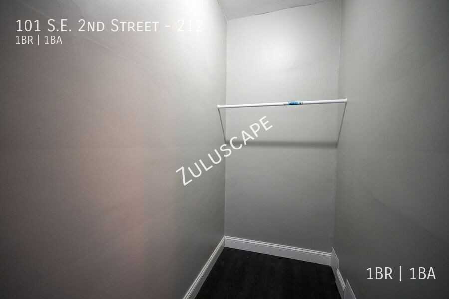 101 Se 2nd St #212 - Photo 6 of 8