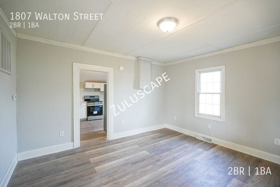 1807 Walton St - Photo 2 of 19