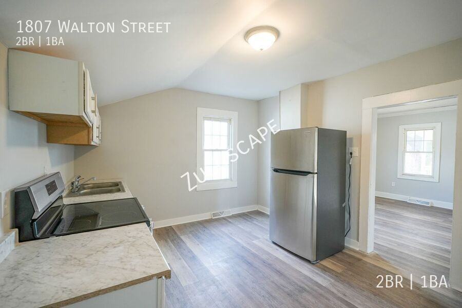 1807 Walton St - Photo 6 of 19