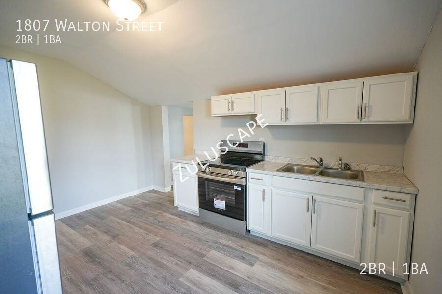 1807 Walton St - Photo 7 of 19