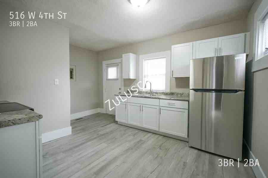 516 W 4th St - Photo 4 of 22