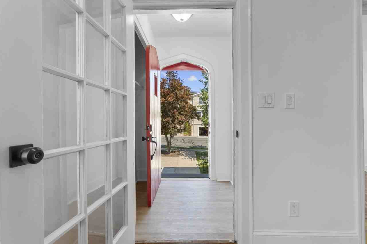 53 Park Ave #53 - Photo 5 of 38