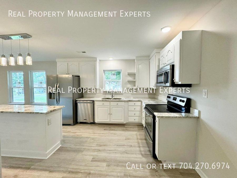 1855 Lane St - Photo 3 of 15