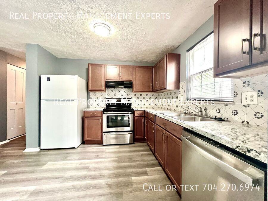 5120 Speyside Ct - Photo 2 of 18