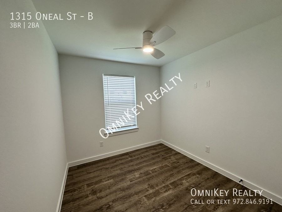 1315 Oneal St #B - Photo 6 of 16