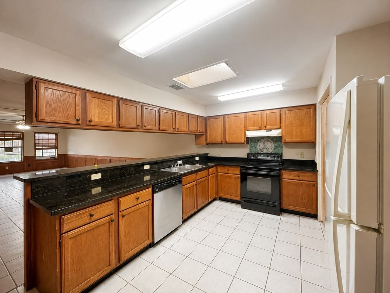 301 E La Vista Ave #A - Photo 2 of 12