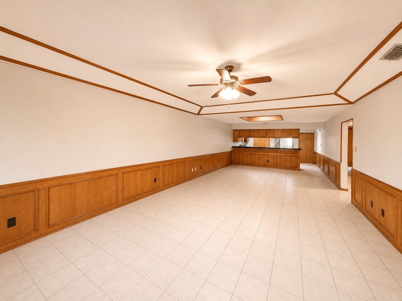 301 E La Vista Ave #A - Photo 5 of 12