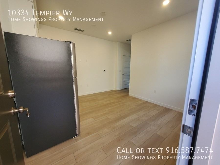 10334 Tempier Way - Photo 2 of 9