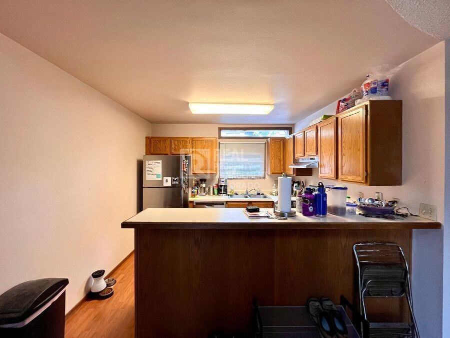 826 Pebblewood Dr - Photo 2 of 14