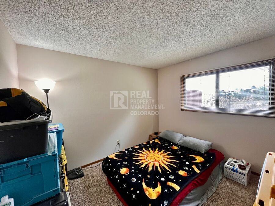 826 Pebblewood Dr - Photo 5 of 14