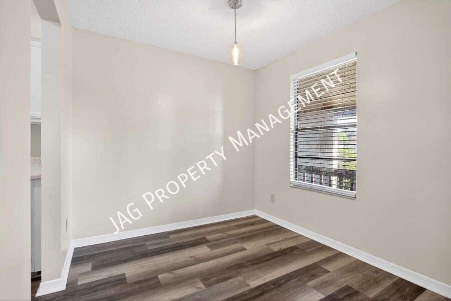 482 Bentwood Ln - Photo 7 of 27