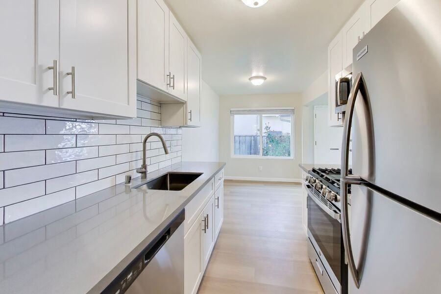 457 Ruth Ct - Photo 4 of 9