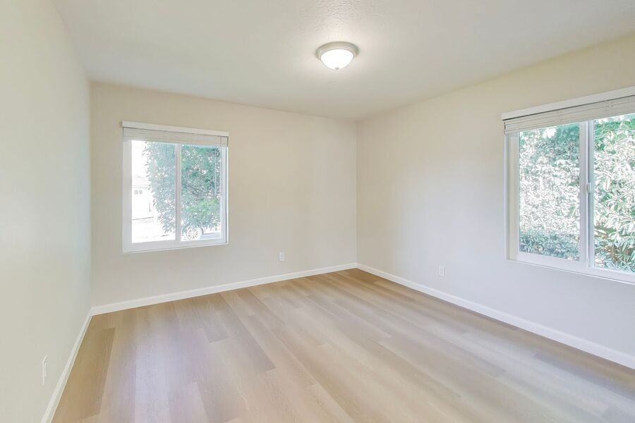 457 Ruth Ct - Photo 7 of 9