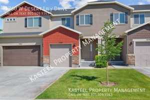 featured image of 3260 W Desert Lily Dr