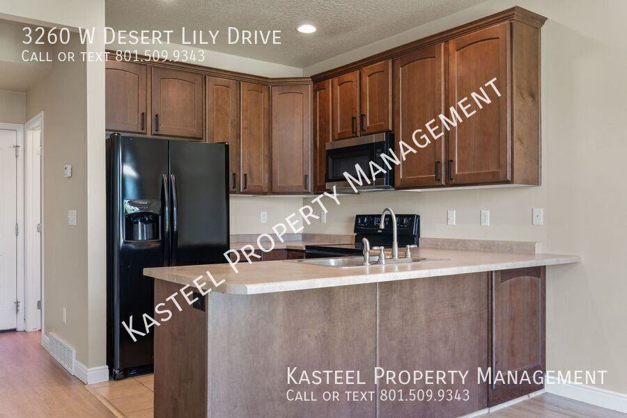 3260 W Desert Lily Dr - Photo 6 of 32