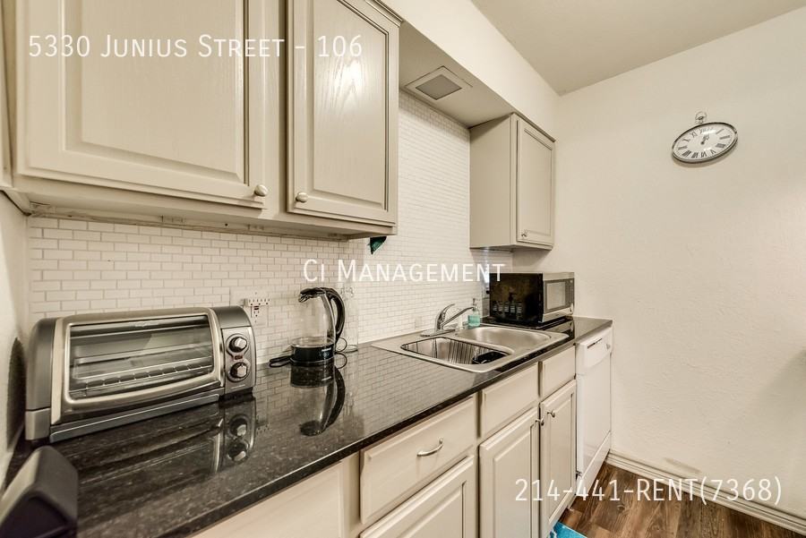 5330 Junius St #106 - Photo 4 of 17