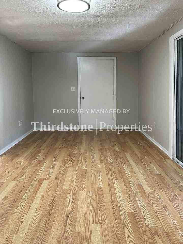 92 W 55th St #B - Photo 3 of 18