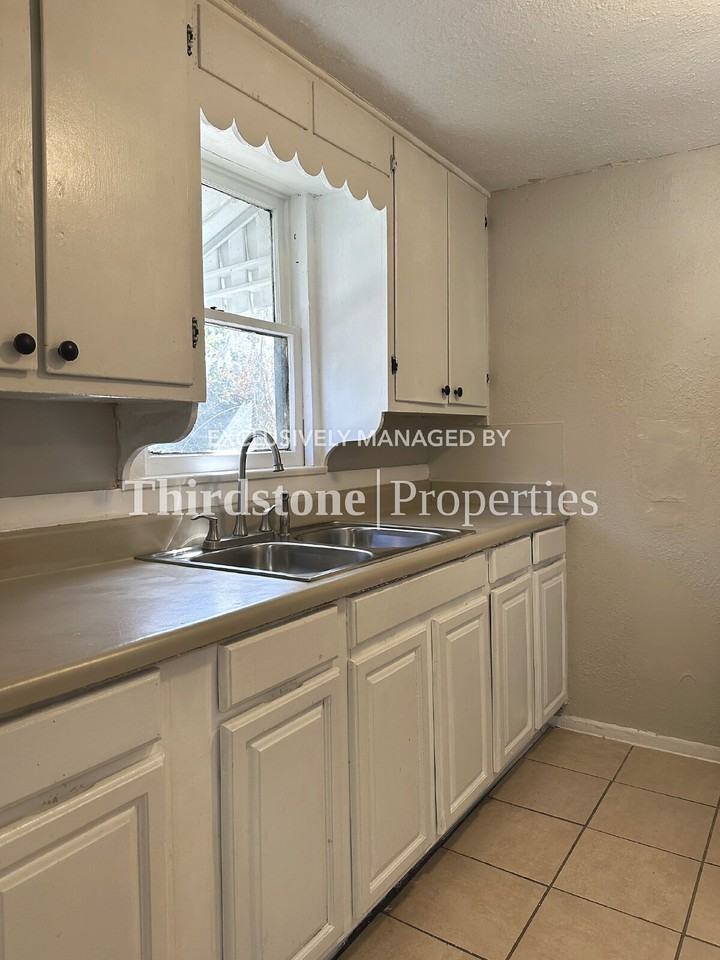 92 W 55th St #B - Photo 4 of 18