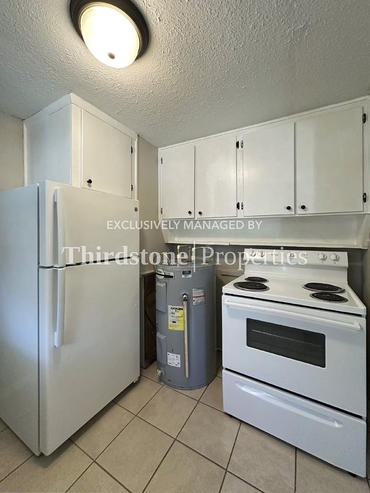 92 W 55th St #B - Photo 6 of 18