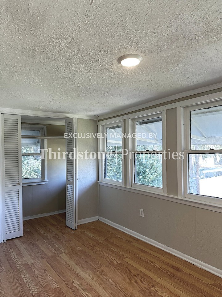 92 W 55th St #B - Photo 3 of 17