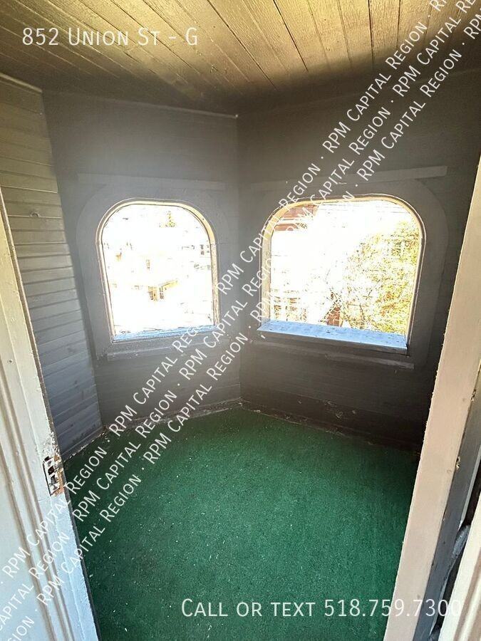 852 Union St #G - Photo 3 of 11