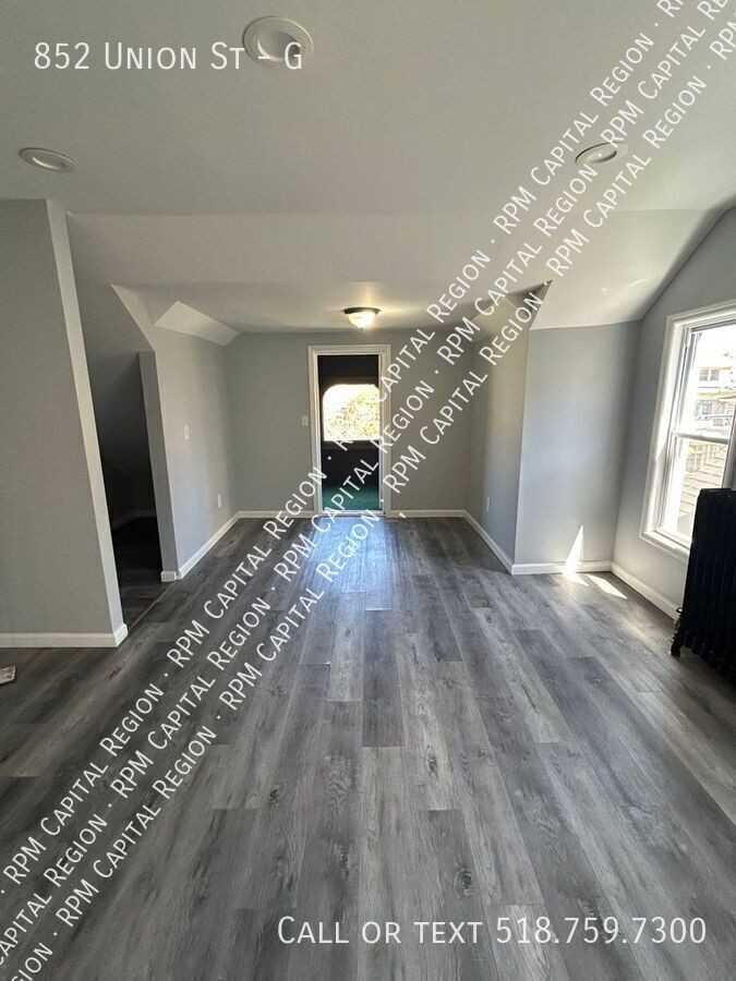 852 Union St #G - Photo 4 of 11