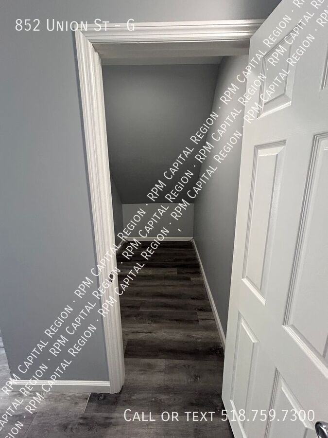 852 Union St #G - Photo 7 of 11
