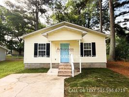 featured image of 305 N Jackson St