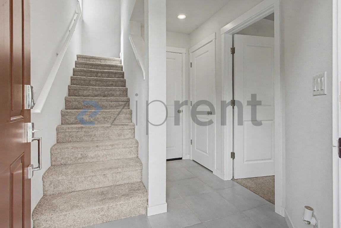 15975 Nw Hosmer Ln - Photo 7 of 30