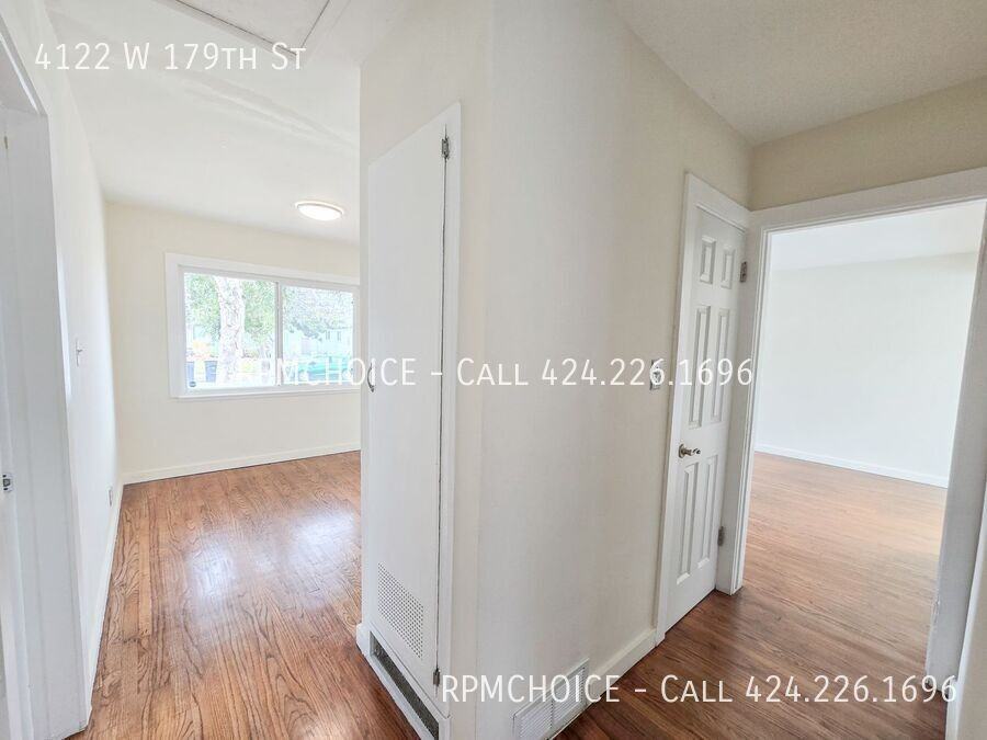 4122 W 179th St - Photo 4 of 21